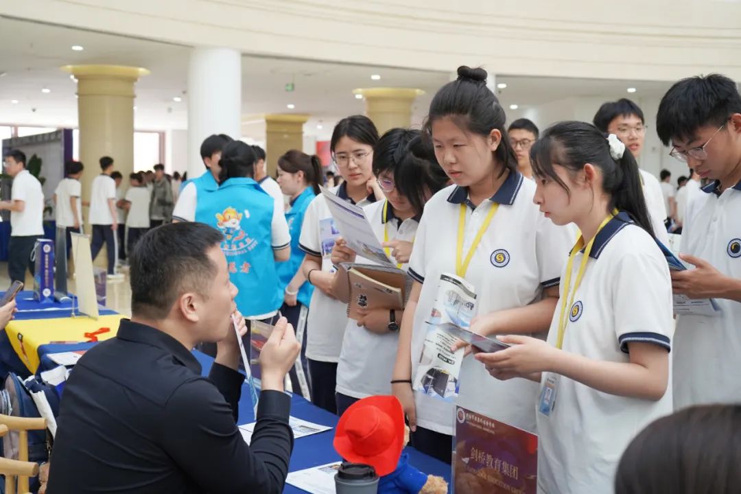 尊龙·凯时(官网)人生就是博!